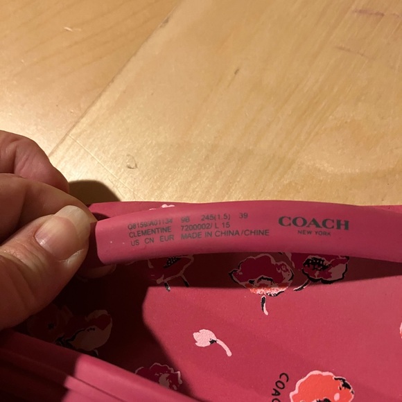 NWOT Coach Clementine Flip Flop size 9B - Picture 2 of 4